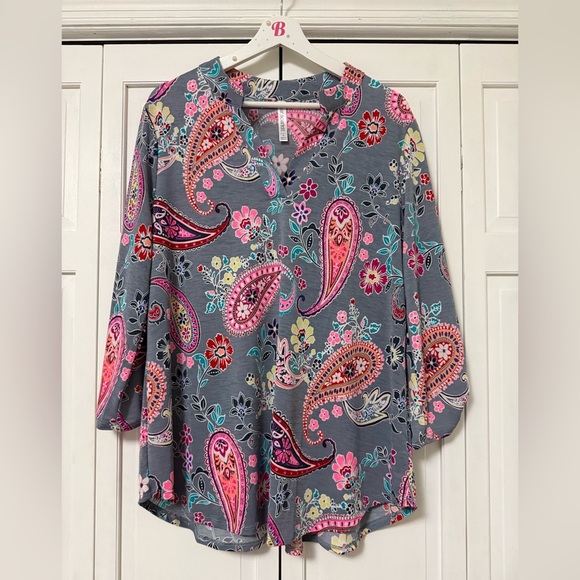 Dear Scarlett Tops - Dear Scarlett Womens Lizzy Relaxed Flowy High Low Blouse Paisley Oversized Large
